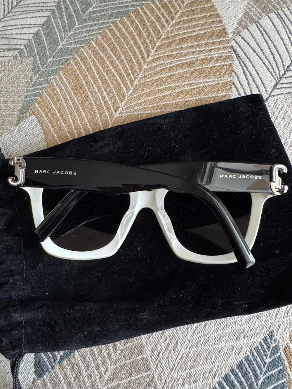 NWOT Marc Jacobs White Cat-Eye Sunglasses